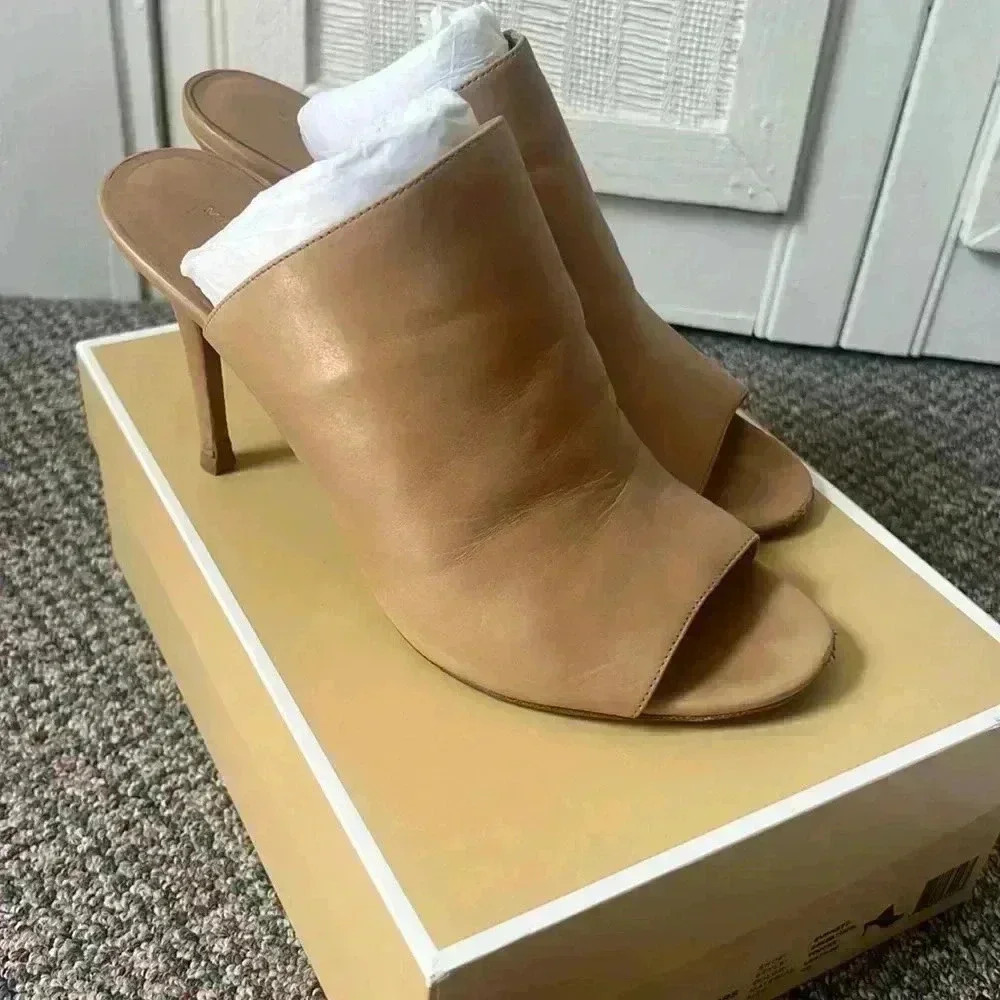 Michael Kors Collection Nude Mule Pumps sz 10